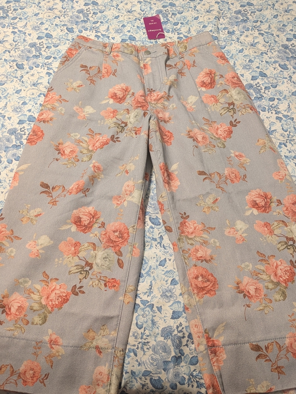 Wide Leg Floral Pants in Light Blue - Picture 3 of 6